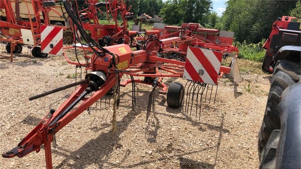 E-FARM: Kuhn GA 6002 - Andaineur - id CNBTDNF - 5 200 € - Année: 2006 - France