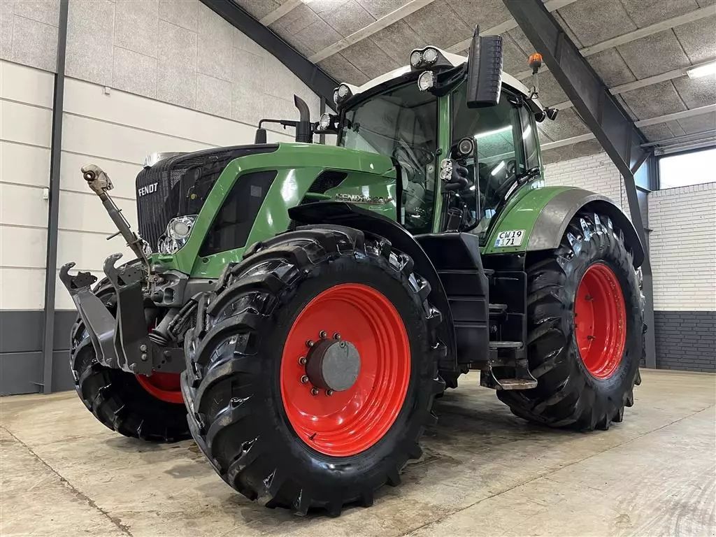 Fendt 828 Vario Tractor €63,572