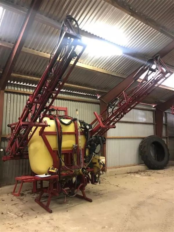 E-FARM: Hardi 16 meter - Pflanzenschutzspritze - id 7EB5EE8 - 6.632 € - Dänemark