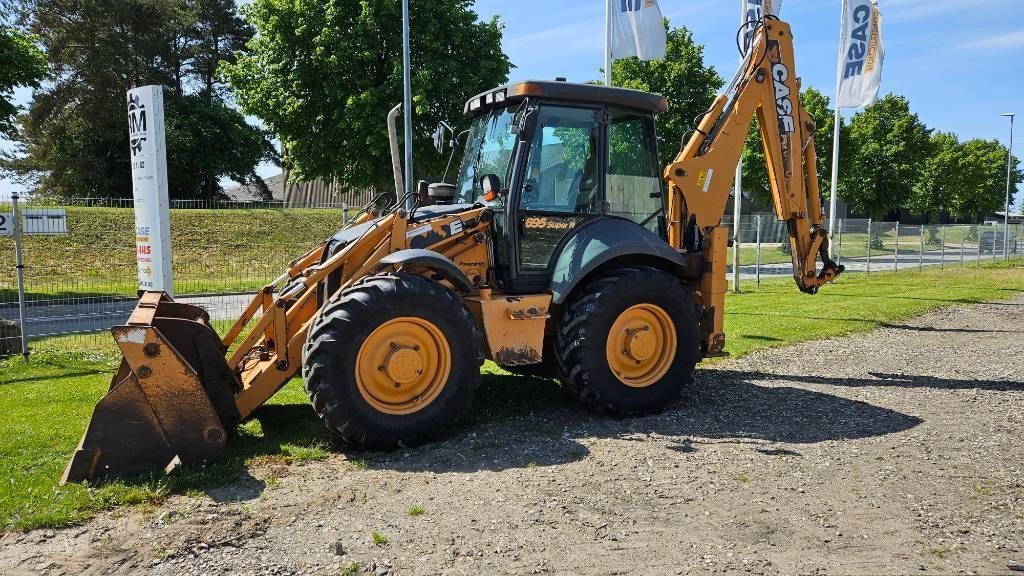E-FARM: Case IH 695 sr - Koparko-ładowarka - id KWVQEQU - 24 935 € - Rok produkcji: 2007 - Dania