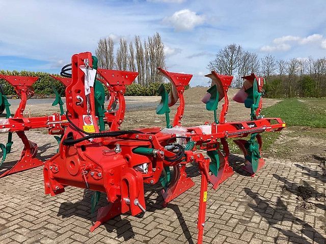 Kverneland LB 100/300 Pług