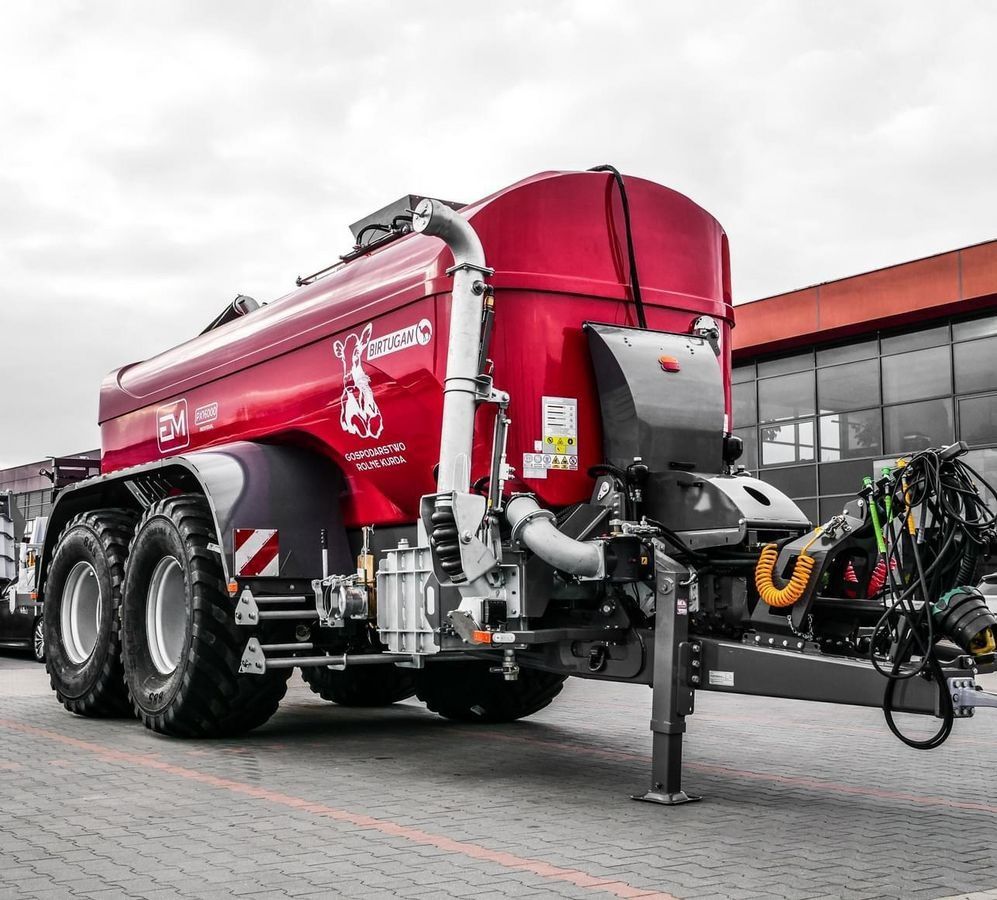 E-FARM: euromilk px 1600 birtugan pumpfass - Tanker - id YEM87XD - €83,250 - Austria
