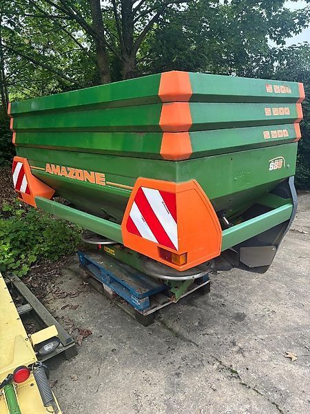 E-FARM: Amazone ZA-M 1501 - Epandeur d'engrais - id 1I9SFHI - 5 000 € - Année: 2013 - Allemagne