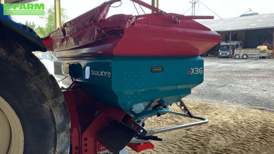 E-FARM: sulky x36 - Fertiliser spreader - id KXYI9XM - €6,200 - Year of construction: 2010 - France