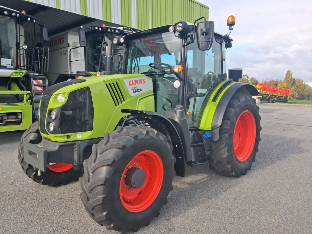 Claas Arion 420 Tractor €48,000