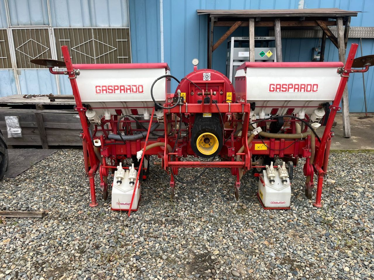 E-FARM: Gaspardo 4 file - Drill - id GSSVEDX - €6,500 - Year of construction: 2005 - Italy