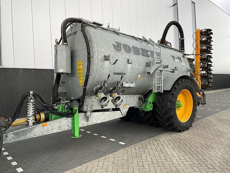 E-FARM: JOSKIN tetrax2 14000l + veenhuis euroject 3000 7,6m - Slurry tanker - id X36ZWBF - €57,500 - Year of construction: 2014 - Netherlands