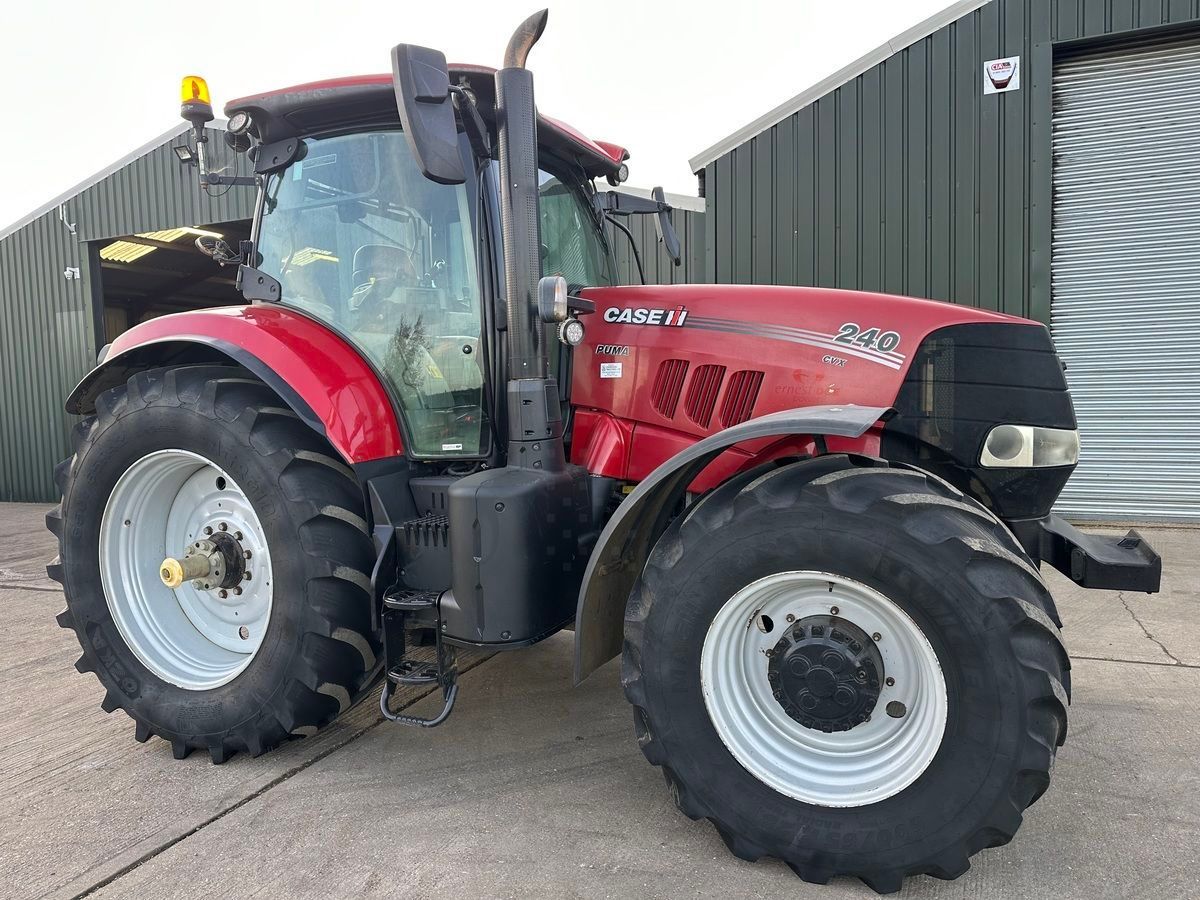 E-FARM: Case IH Puma 240 CVX - Traktor - id LMTZDPW - 69.331 € - Baujahr: 2018 - Abgelesene Motorstunden: 5.600,Motorleistung (PS): 240,Vereinigtes Königreich