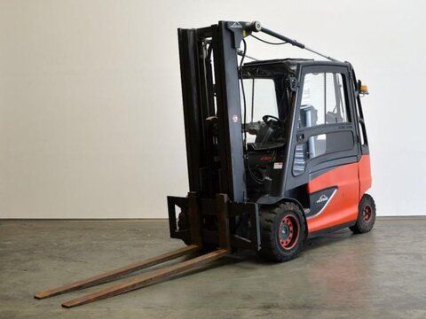 E-FARM: Linde e 50 hl 388 - Мотокар - id BIKXT9M - 34 900 € - Година на построяване: 2014 - Работни часове на двигателя: 4925,Германия