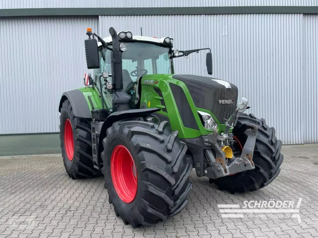 E-FARM: Fendt 828 Vario ProfiPlus - Tractor - id BBSTX28 - 169.885 € - Año: 2023 - Horas: 2620,Potencia del motor: 287,Alemania