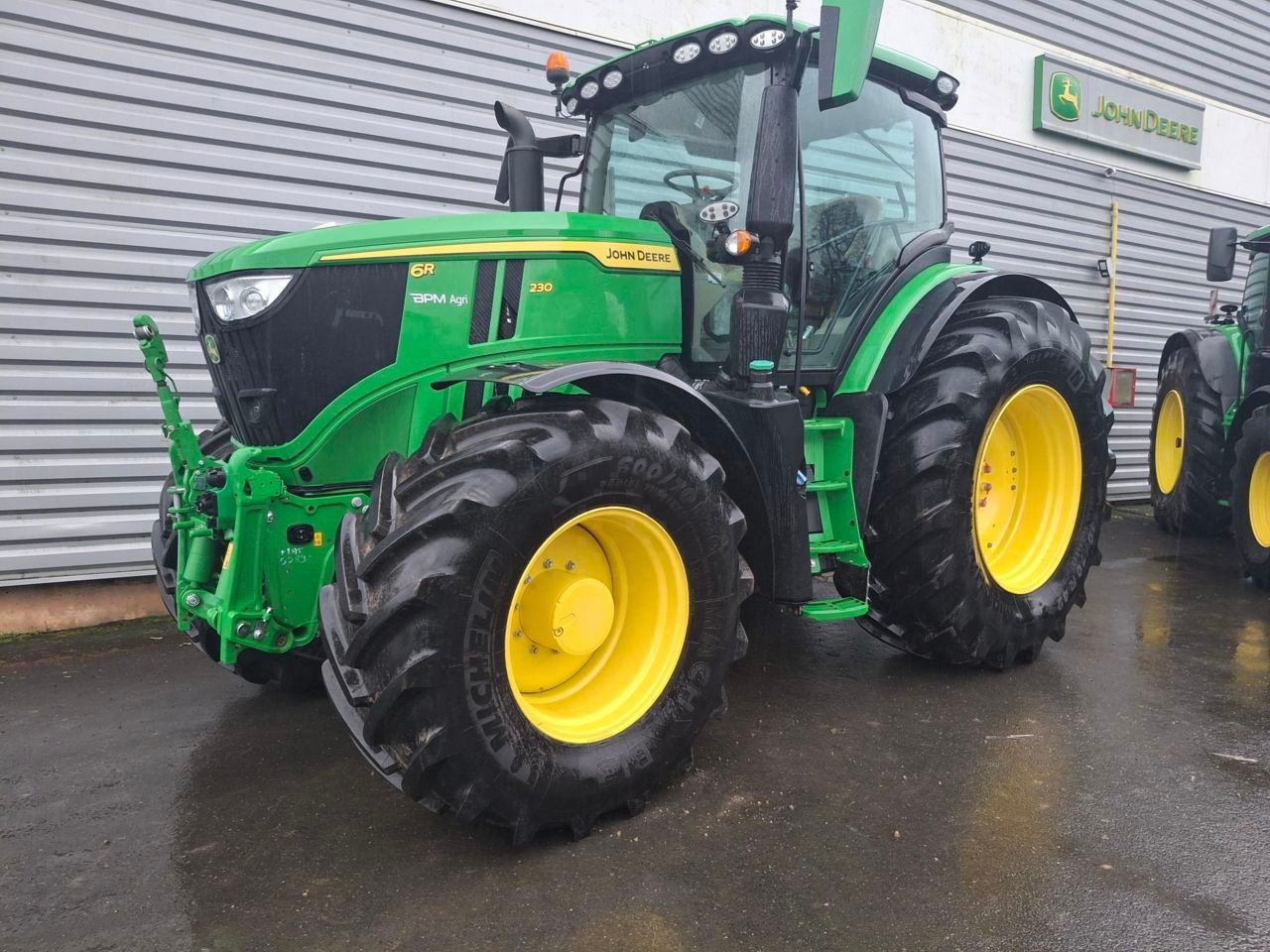 E-FARM: John Deere 6R 230 - Traktor - id ZHW3MRG - 178.000 € - Produktionsår: 2024 - Motortimer: 600,Motoreffekt (HP): 230,Frankrig