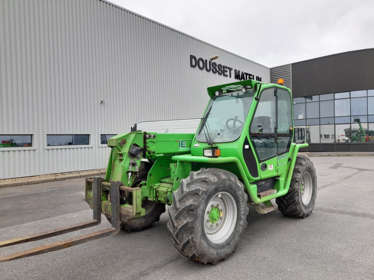E-FARM: Merlo 34.7 top - Телескопический погрузчик - id PAW4HHY - 35 000 € - Год выпуска: 2009 - Отработанные часы: 5 033,Мощьность двигателя: 120,Франция