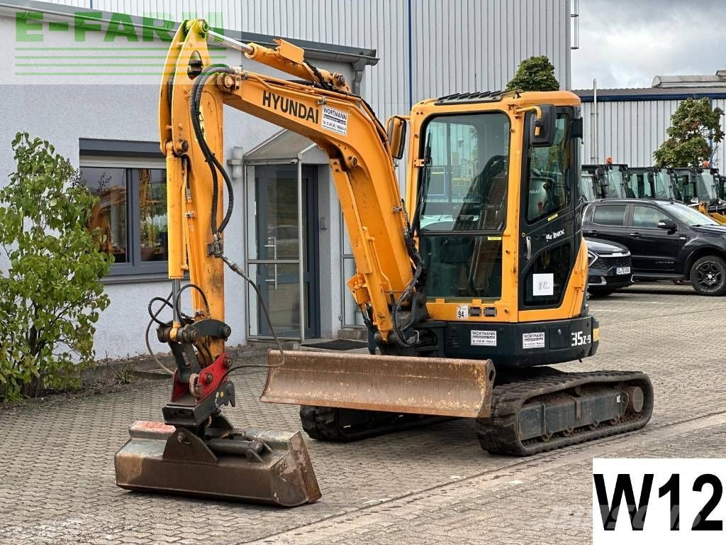 HYUNDAI r35z 9 Mini excavator €28,000