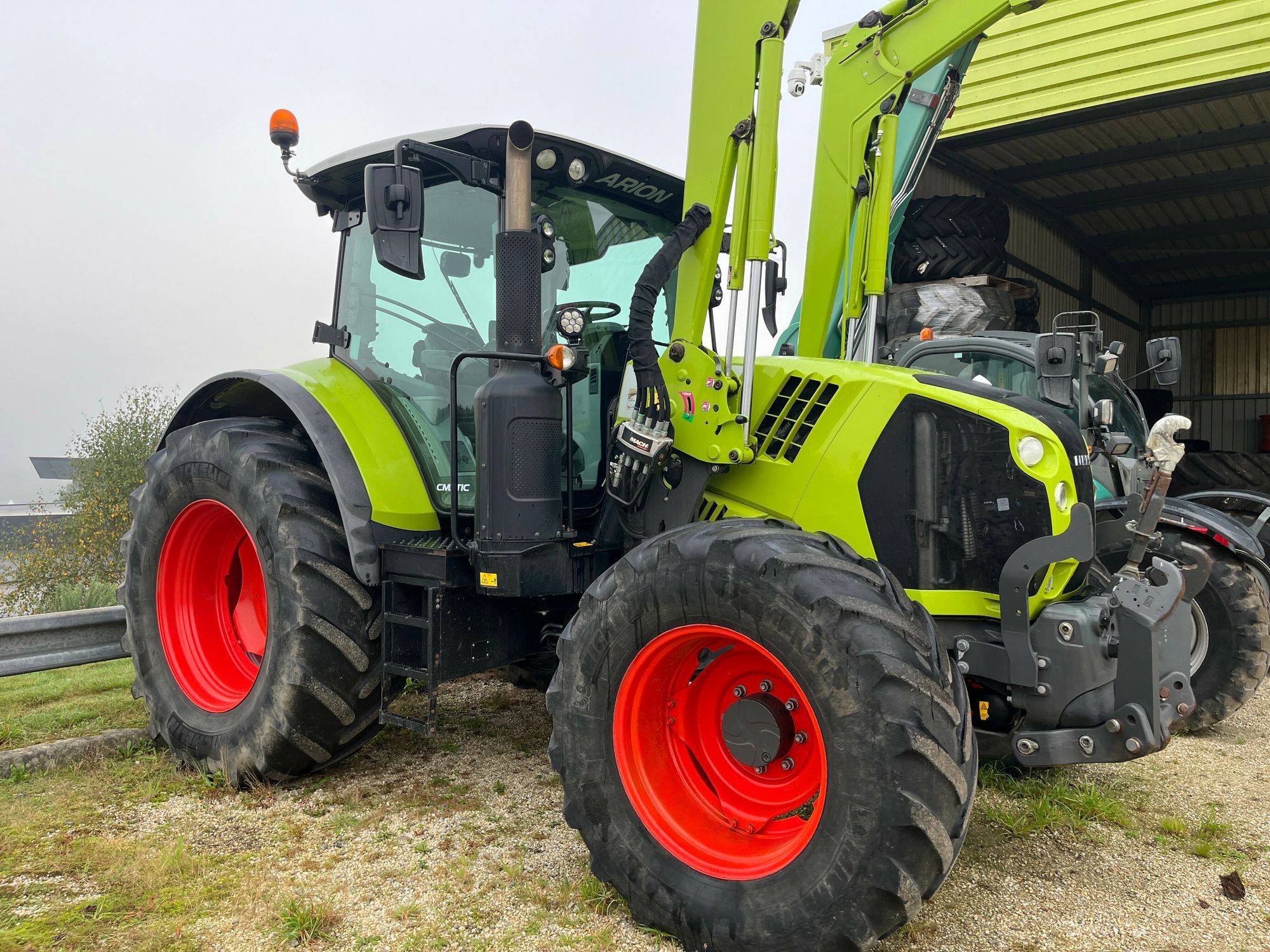 E-FARM: Claas Arion 610 - Τρακτέρ - id APYSICI - 68.000 € - Χρονία: 2019 - Μετρητής ωρών: 5.886,Ισχύς κινητήρα: 145,Γαλλία