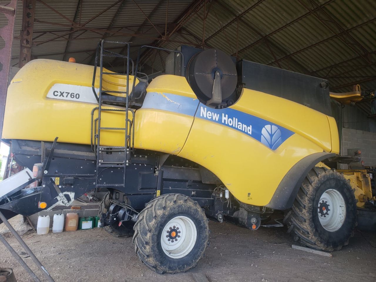 E-FARM: New Holland CX 760 N - Moissoneuse-batteuse - id WNBSLNH - Année: 2006 - Lecture du nombre d'heure: 2 450,France