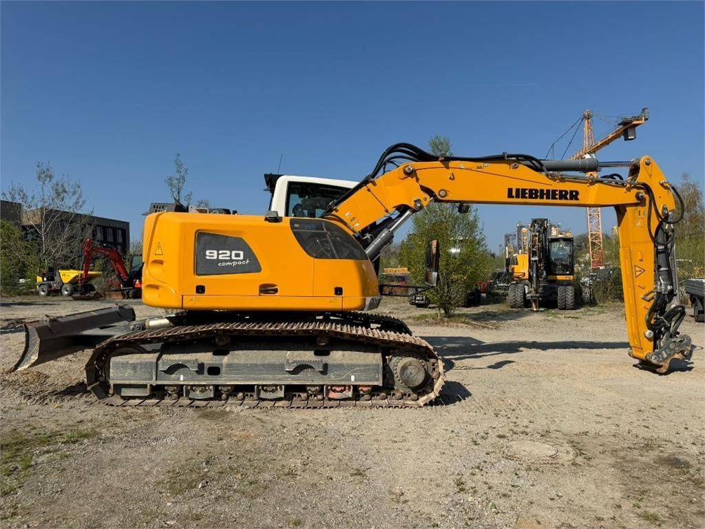 Liebherr r920 compact Excavadora de orugas 159.400 €