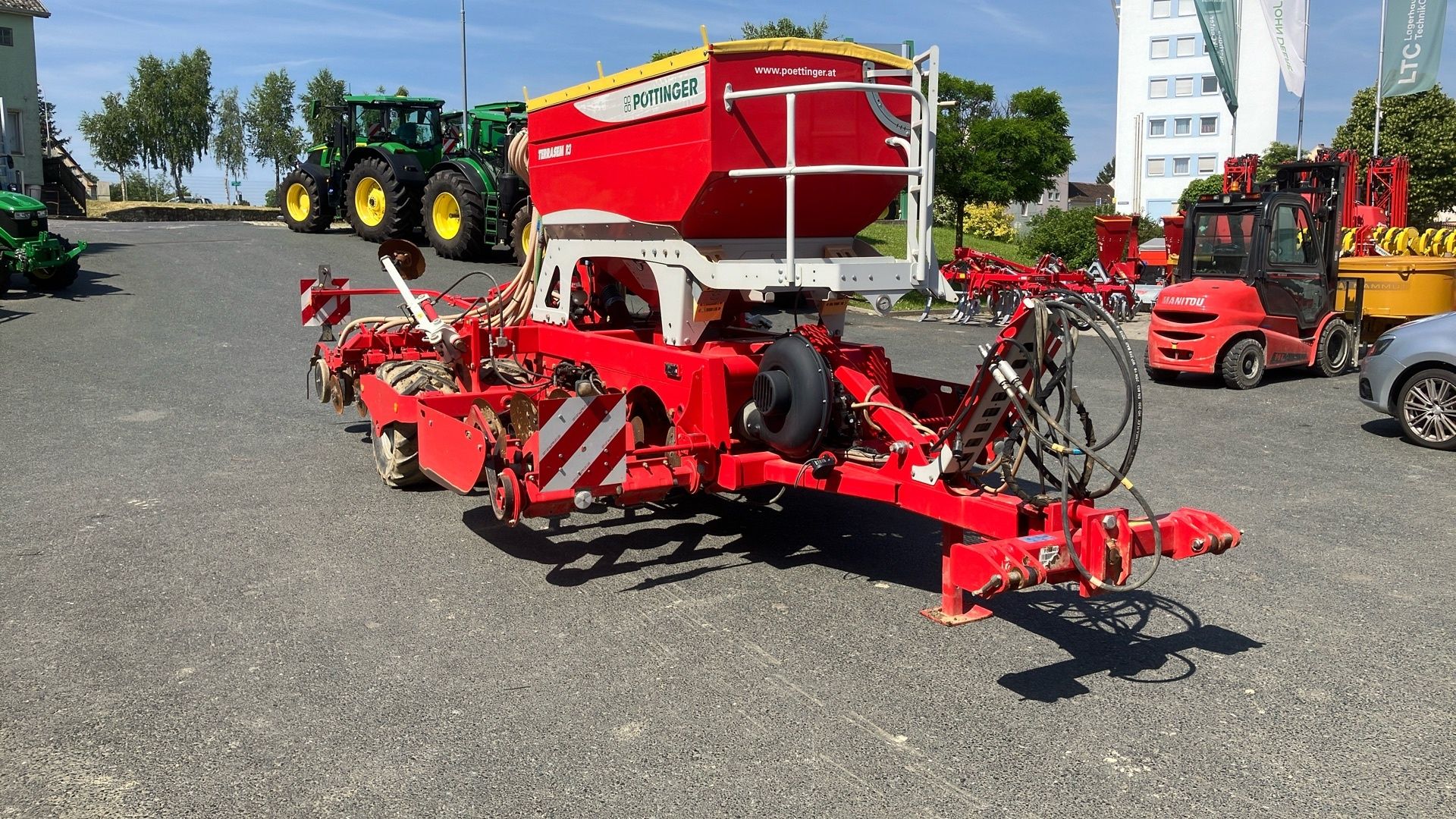 E-FARM: Pöttinger Terrasem R 3 - Máquina sembradora otros - id PL4SZFY - 27.917 € - Año: 2013 - Austria