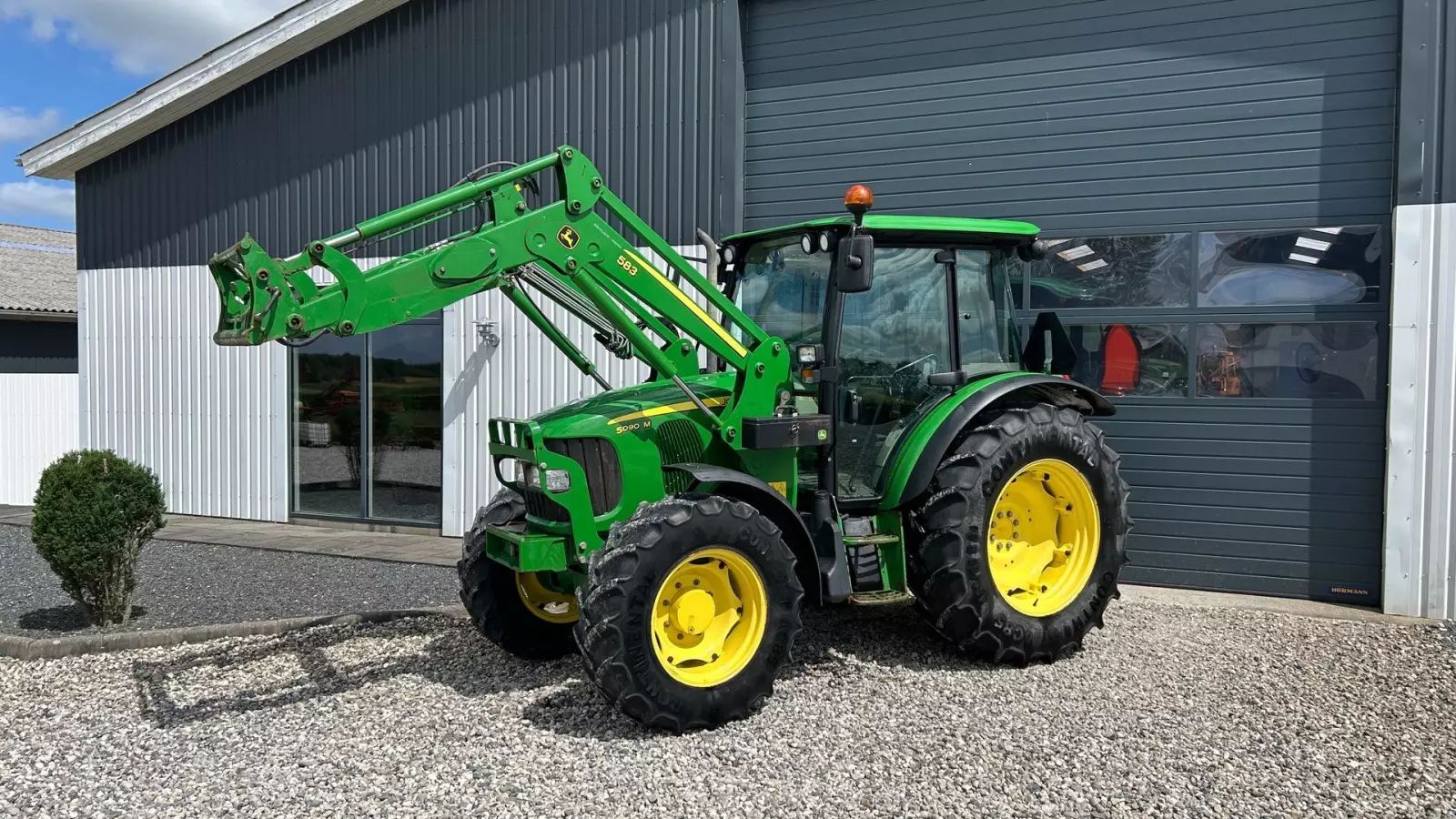 John Deere 5090 M Tractor €40,088