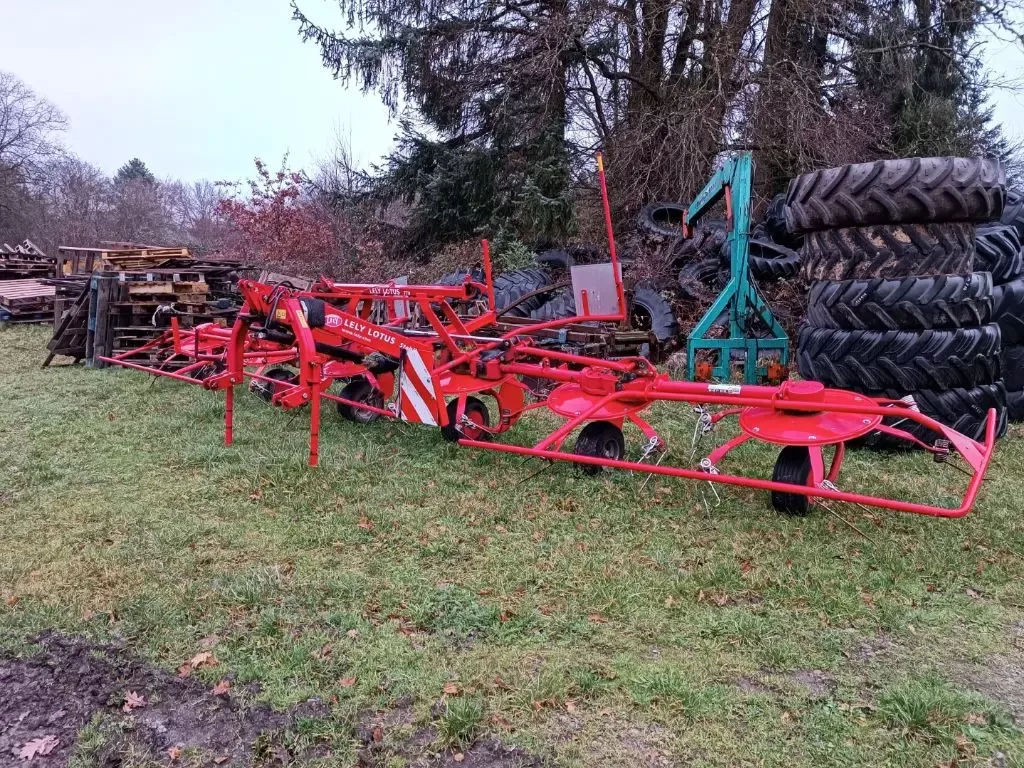 E-FARM: Lely lotus 770 stabilo - Faneuse - id BHPFWVJ - 6 000 € - Année: 2010 - France