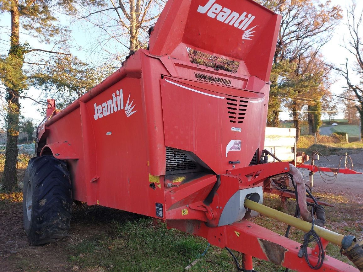 E-FARM: Jeantil evr 12.8 - Épandeur de fumier et de compost - id MEC2NCD - 19 000 € - Année: 2017 - France