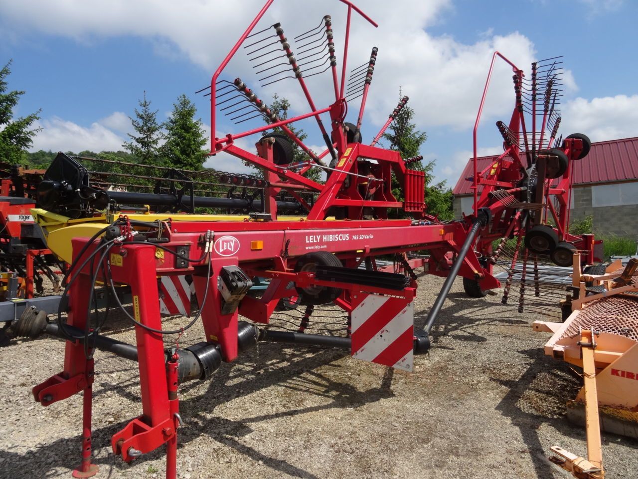 E-FARM: Lely Hibiscus 765 SD Vario - Faneuse - id WUBNTED - 9 500 € - Année: 2013 - France