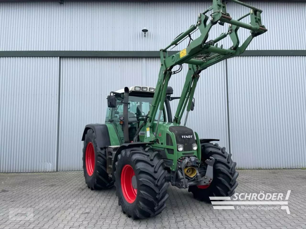 E-FARM: Fendt 818 Vario - Tracteur - id BBY8LUD - 44 885 € - Année: 2005 - Lecture du nombre d'heure: 13 033,Puissance du moteur (chevaux): 180,Allemagne
