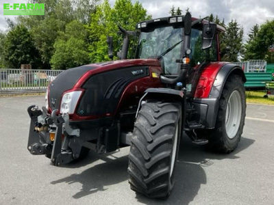 E-FARM: Valtra T163e - Tractor - id MLMM4MS - €63,900 - Year of construction: 2014 - Engine hours: 3,350,Engine power (HP): 161.79,Germany