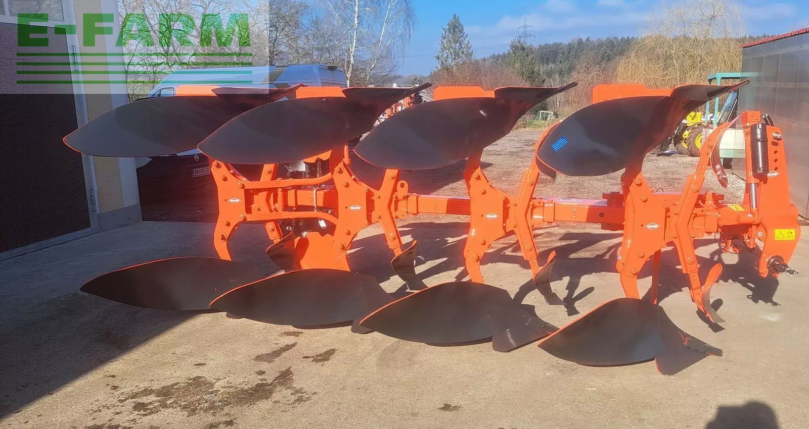 Kuhn Multi-Master 113 4 T Pług 14 575 €