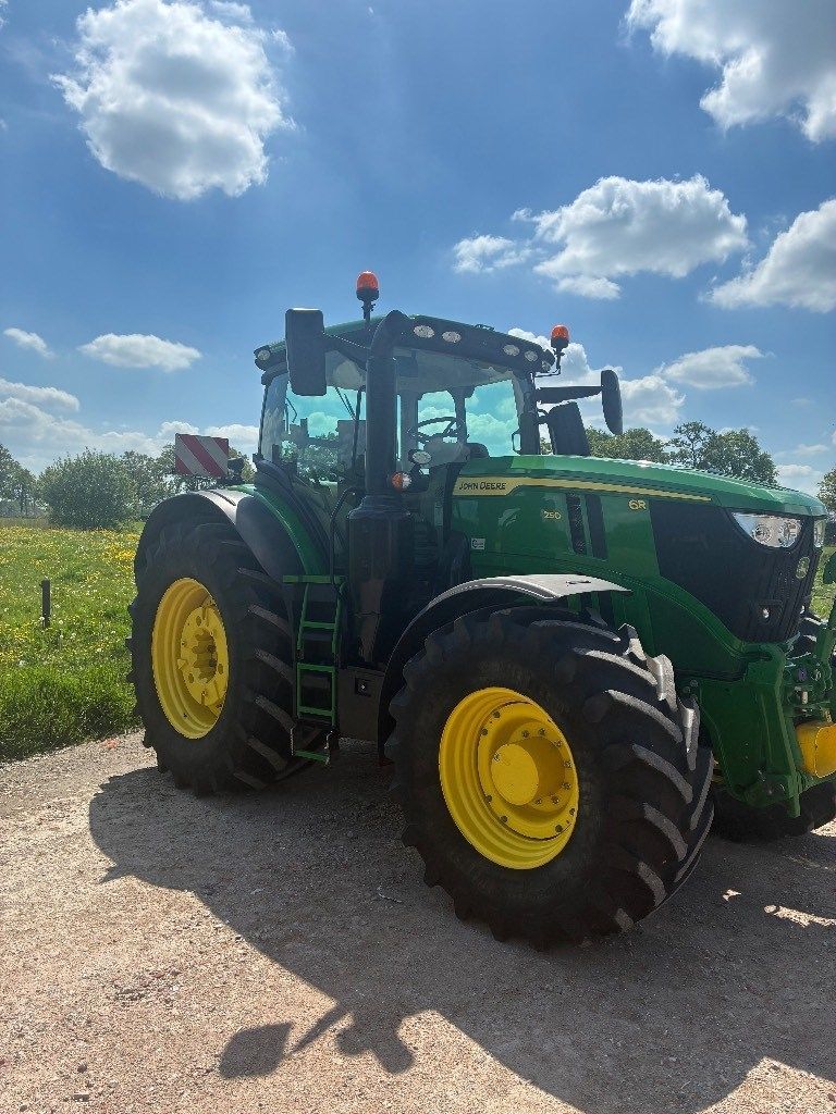 John Deere 6R 250 Tractor €150,000