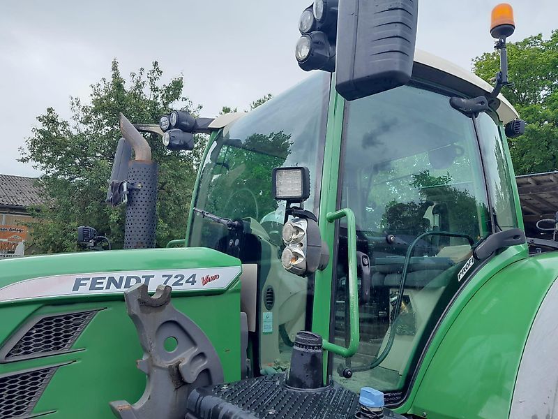 Fendt 724 Vario Profi Traktorius 62 400 €
