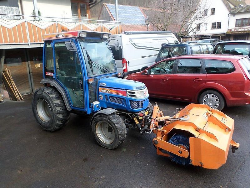 Iseki traktor 4x4 4330 ahl fh&fz & schneeschild Tractor €17,990