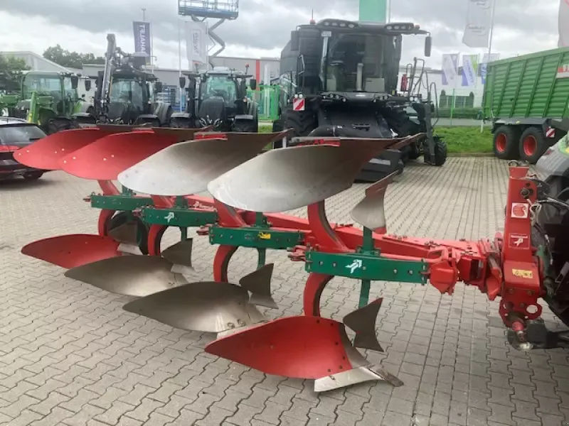 E-FARM: Kverneland em 100 - Plug - id KDSZUW1 - 7.500 EUR - Anul: 2000 - Germania