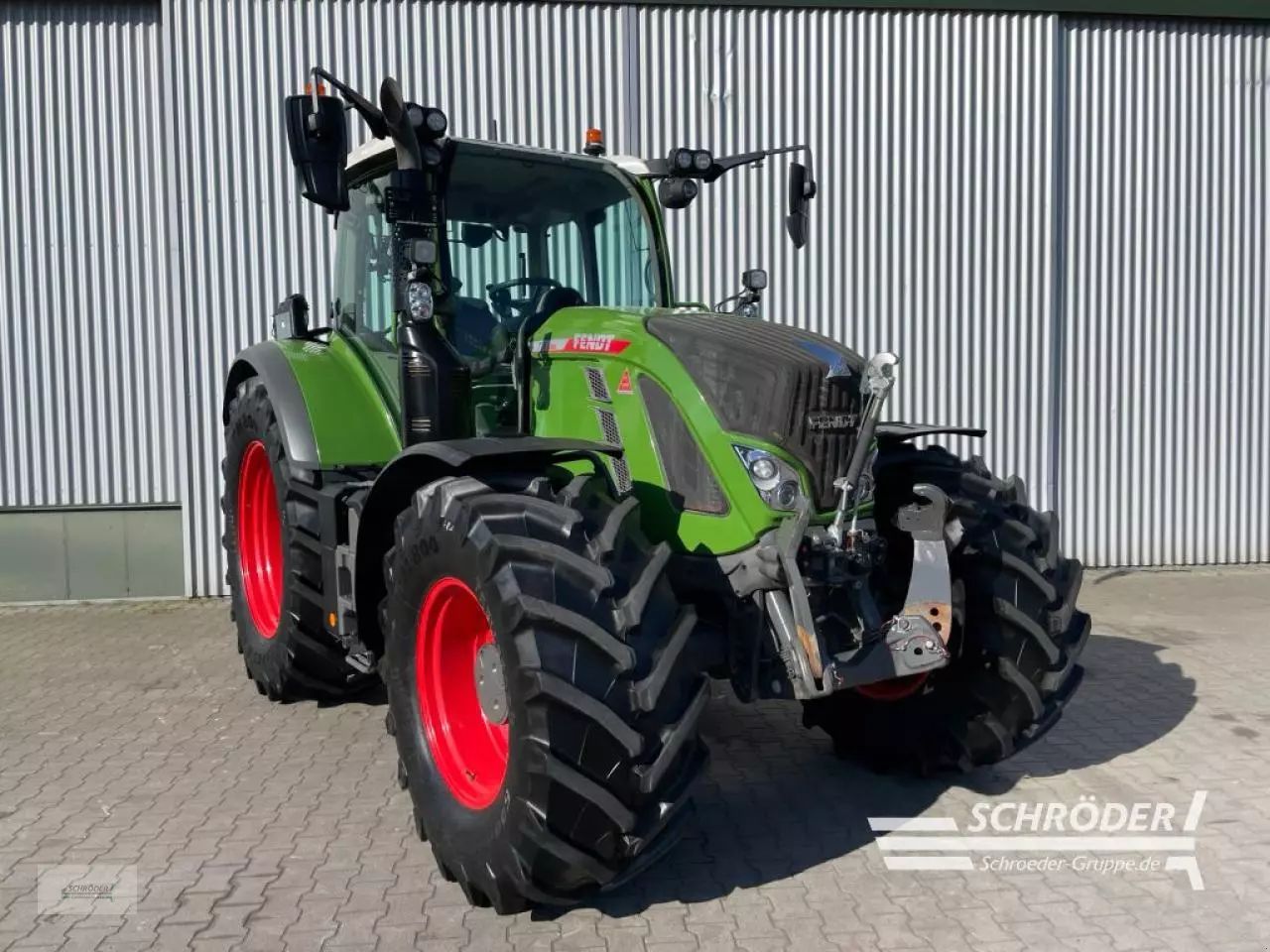 E-FARM: Fendt 718 Vario ProfiPlus - Tracteur - id WCFRAHA - 148 885 € - Année: 2023 - Lecture du nombre d'heure: 2 967,Puissance du moteur (chevaux): 181,Allemagne