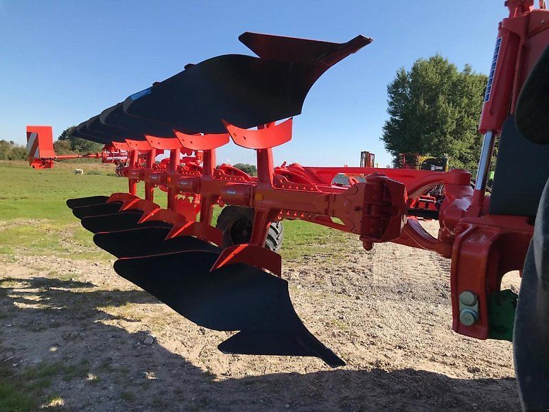 Kuhn Vari-Master L 5E Plough €36,000
