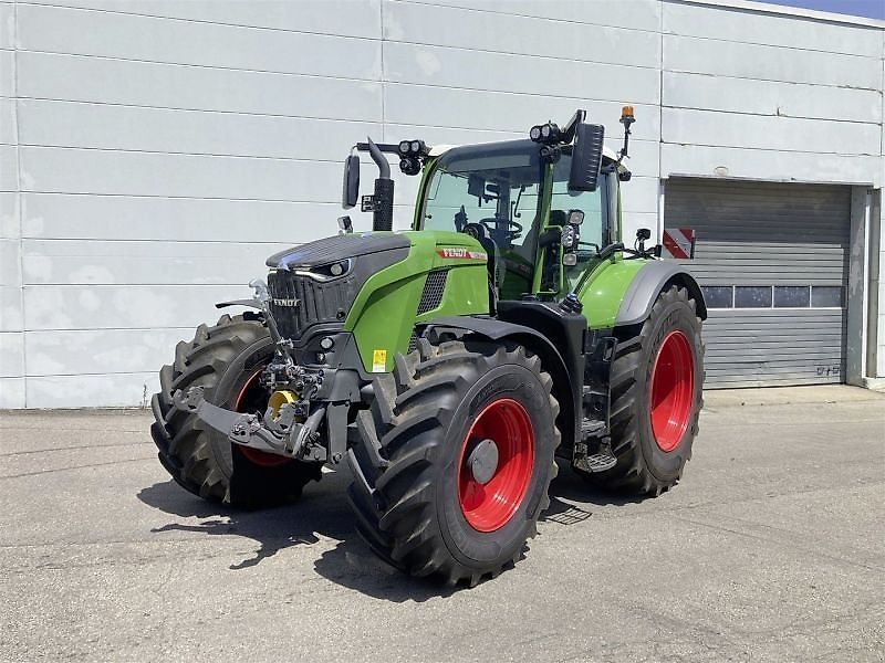 E-FARM: Fendt 728 Vario ProfiPlus - Traktori - id BB3RUQD - 247 500 € - Godina proizvodnje: 2023 - Radni sati motora: 651,Snaga motora (KS): 283,Nemačka