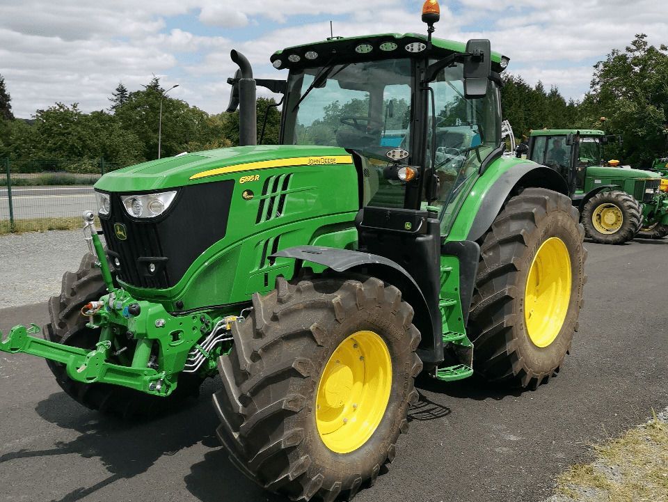 E-FARM: John Deere 6195 R - Τρακτέρ - id PSEVSHX - 159.000 € - Χρονία: 2022 - Μετρητής ωρών: 650,Ισχύς κινητήρα: 195,Γαλλία