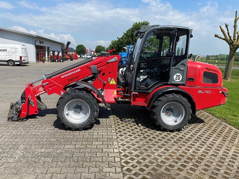 E-FARM: Weidemann 3070 cx60 lp t - šarnyrinis krautuvas - id 8K9CR2U - 36 500 € - Gamybos metai: 2014 - Variklio darbo valandos: 6 410,Variklio galia (AG): 61,Vokietija