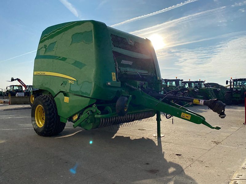 E-FARM: John Deere 960 - Baler - id HYXQ9GS - €23,352 - Year of construction: 2017 - United Kingdom