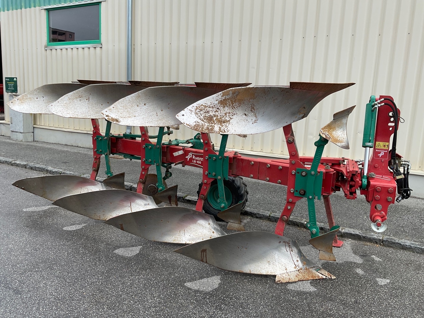 Kverneland LB 100/200 plough €10,531