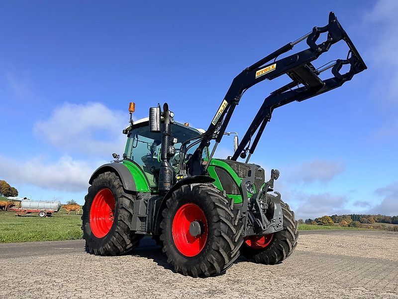 E-FARM: Fendt 516 Vario - Traktor - id UWHS5LN - 87.200 € - Baujahr: 2017 - Abgelesene Motorstunden: 4.061,Motorleistung (PS): 163,Deutschland