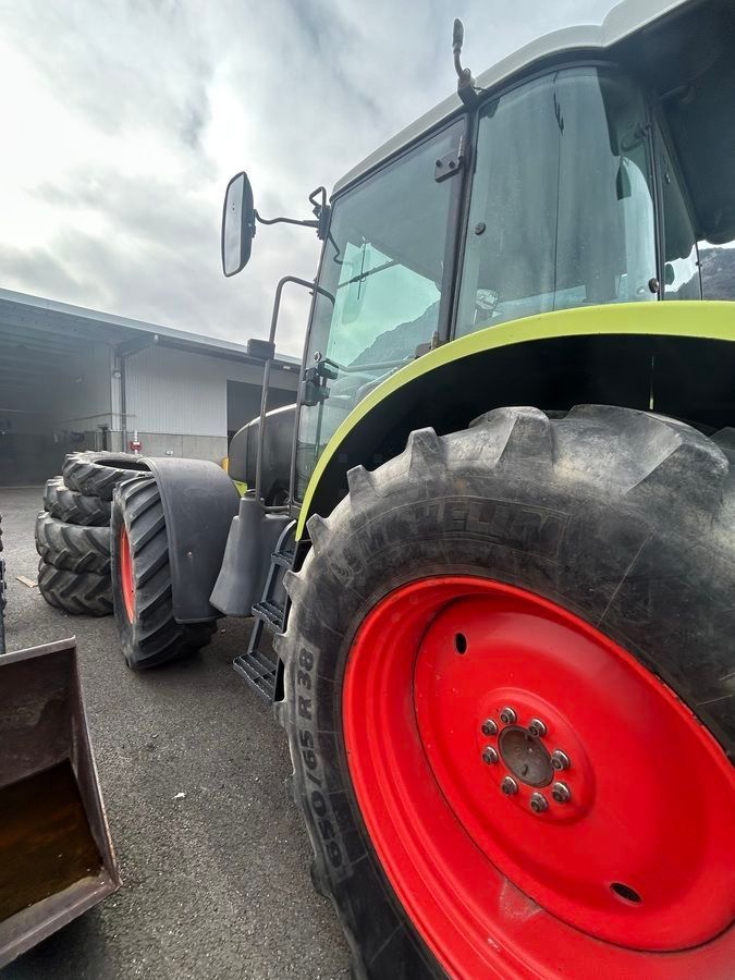 E-FARM: Claas Ares 696 RZ - Tractor - id 8ZF533P - €19,000 - Year of construction: 2004 - Engine hours: 6,700,Engine power (HP): 146,France