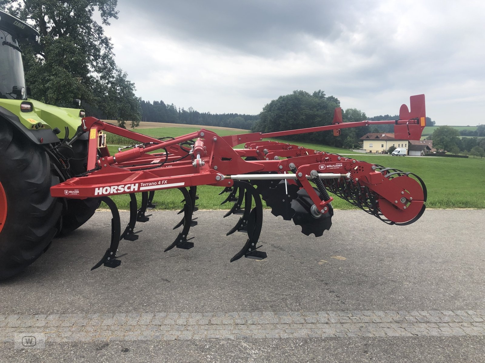 HORSCH Terrano 4 FX cultivator €23,900