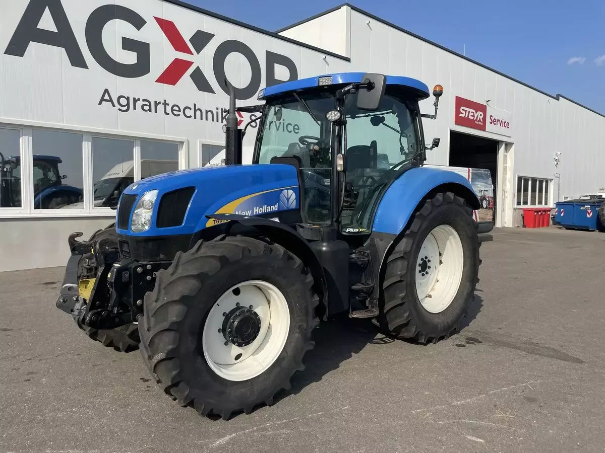 E-FARM: New Holland TS135A - Traktor - id ZLDFWDS - 64.000 € - Produktionsår: 2007 - Motortimer: 7.220,Motoreffekt (HP): 163,Østrig