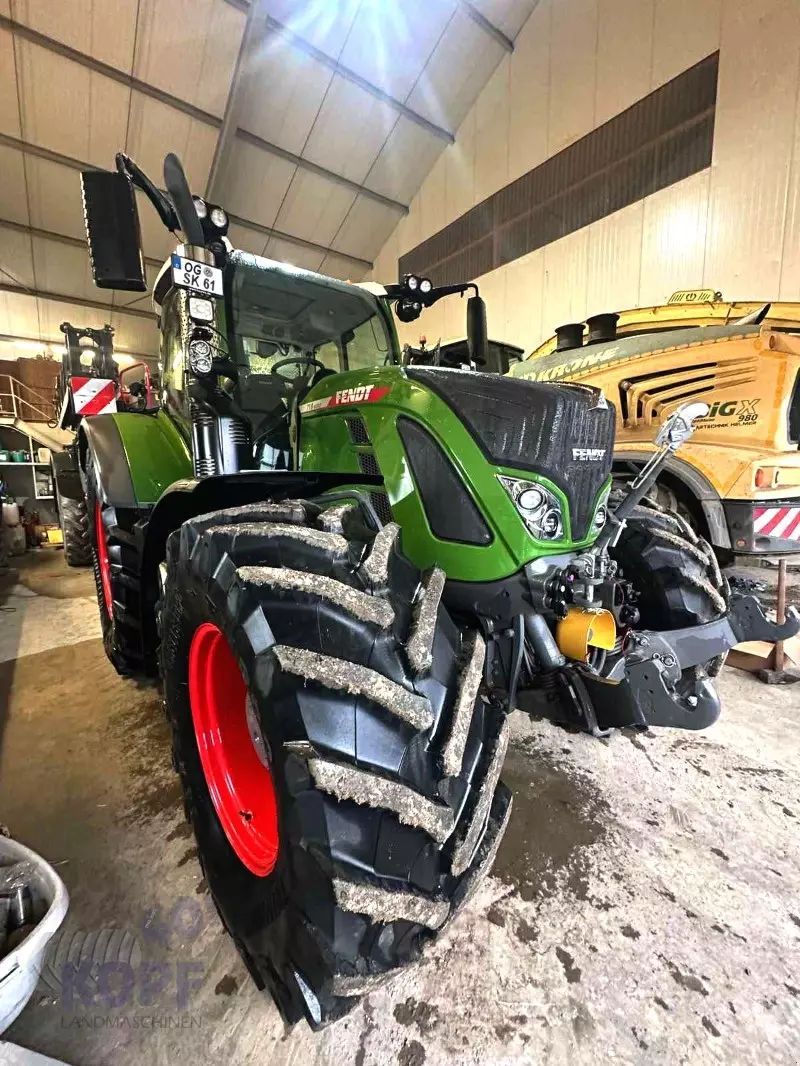 Fendt 718 Vario Profi Plus Tractor €195,000