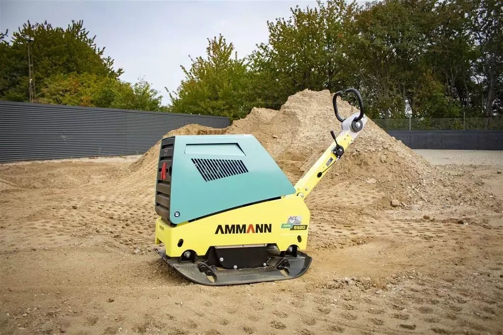 E-FARM: Ammann Rammax apr5920 - Экскаватор - id 8NAP8IS - 8 050 € - Год выпуска: 2023 - Дания