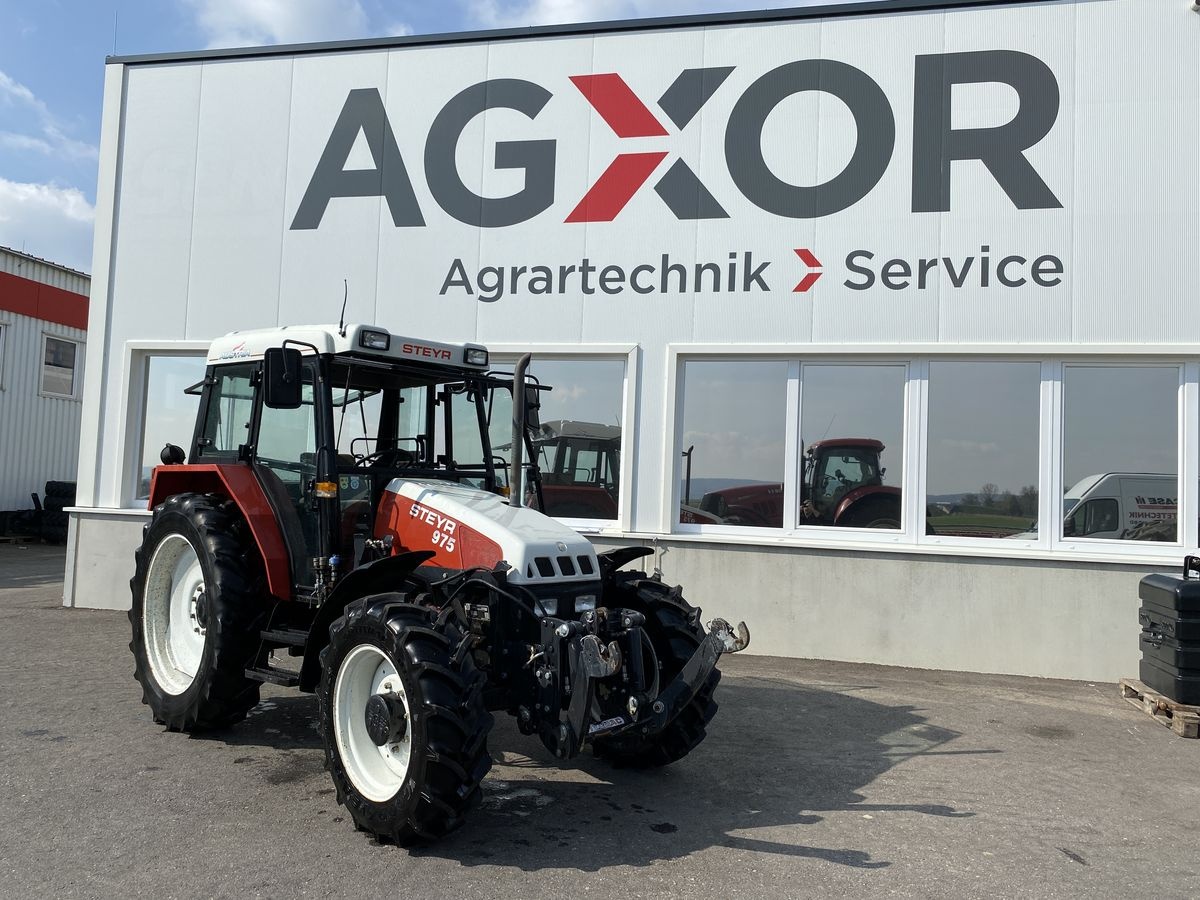 Steyr M 975 Komfort tractor €33,000