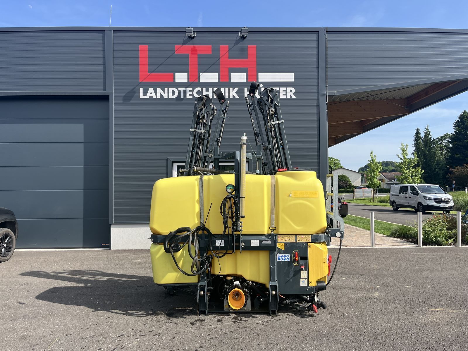 E-FARM: Caffini pro farmer 1500 - Pflanzenschutzspritze - id JJM5CE2 - 8.250 € - Baujahr: 2016 - Österreich