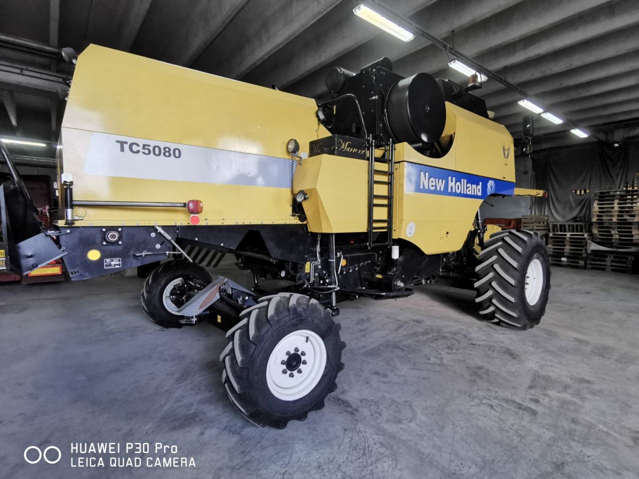 New Holland TC 5080 Комбайн