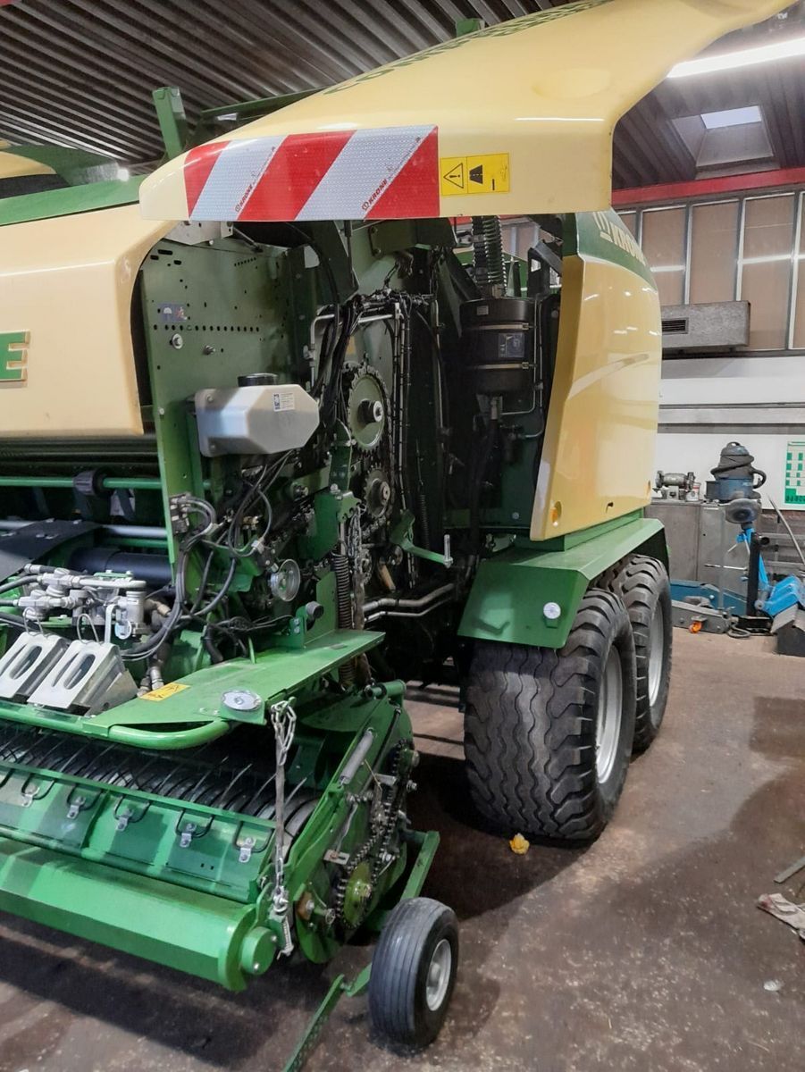 Krone Comprima CF 155 XC Bálázó 45 667 EUR