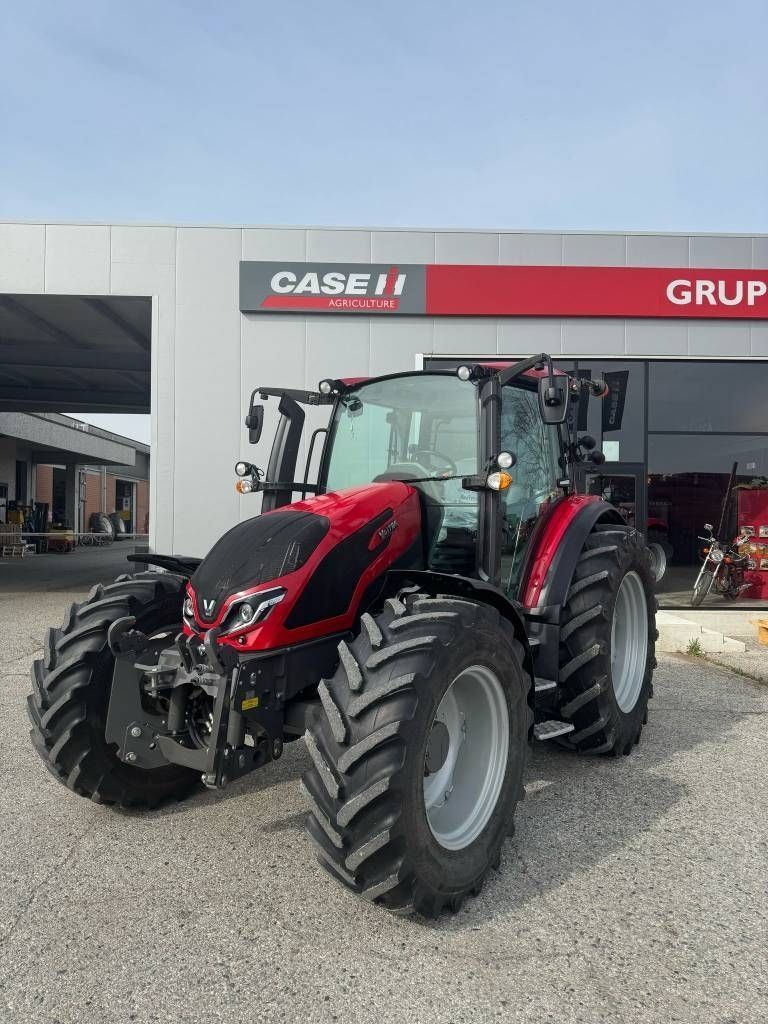 Valtra G 115 Traktor